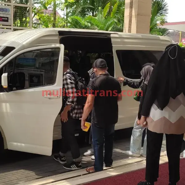 sewa mobil jogja